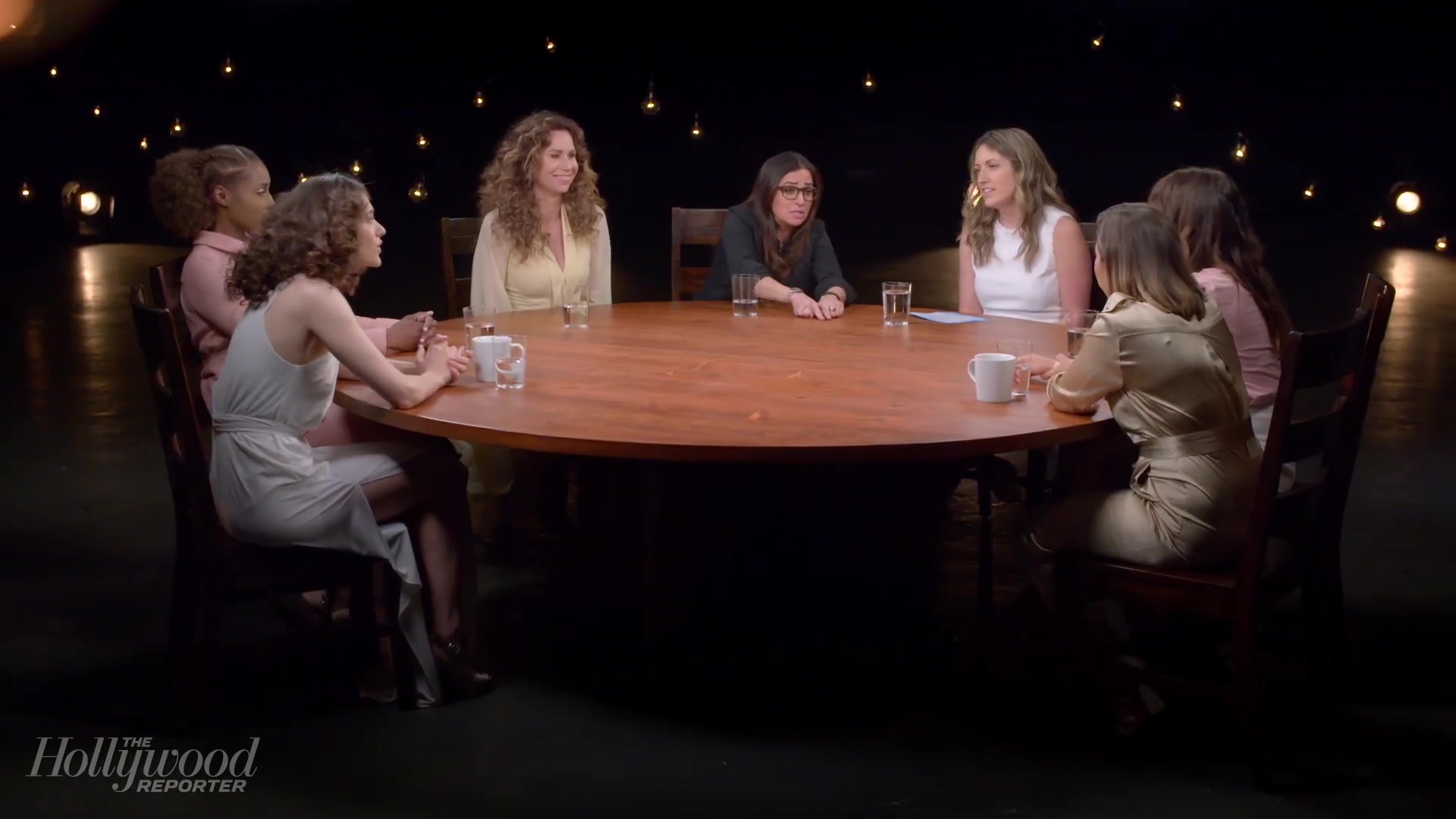 emmyrossumweb_comedyactressroundtable_hollywoodreporter17_002790.jpg