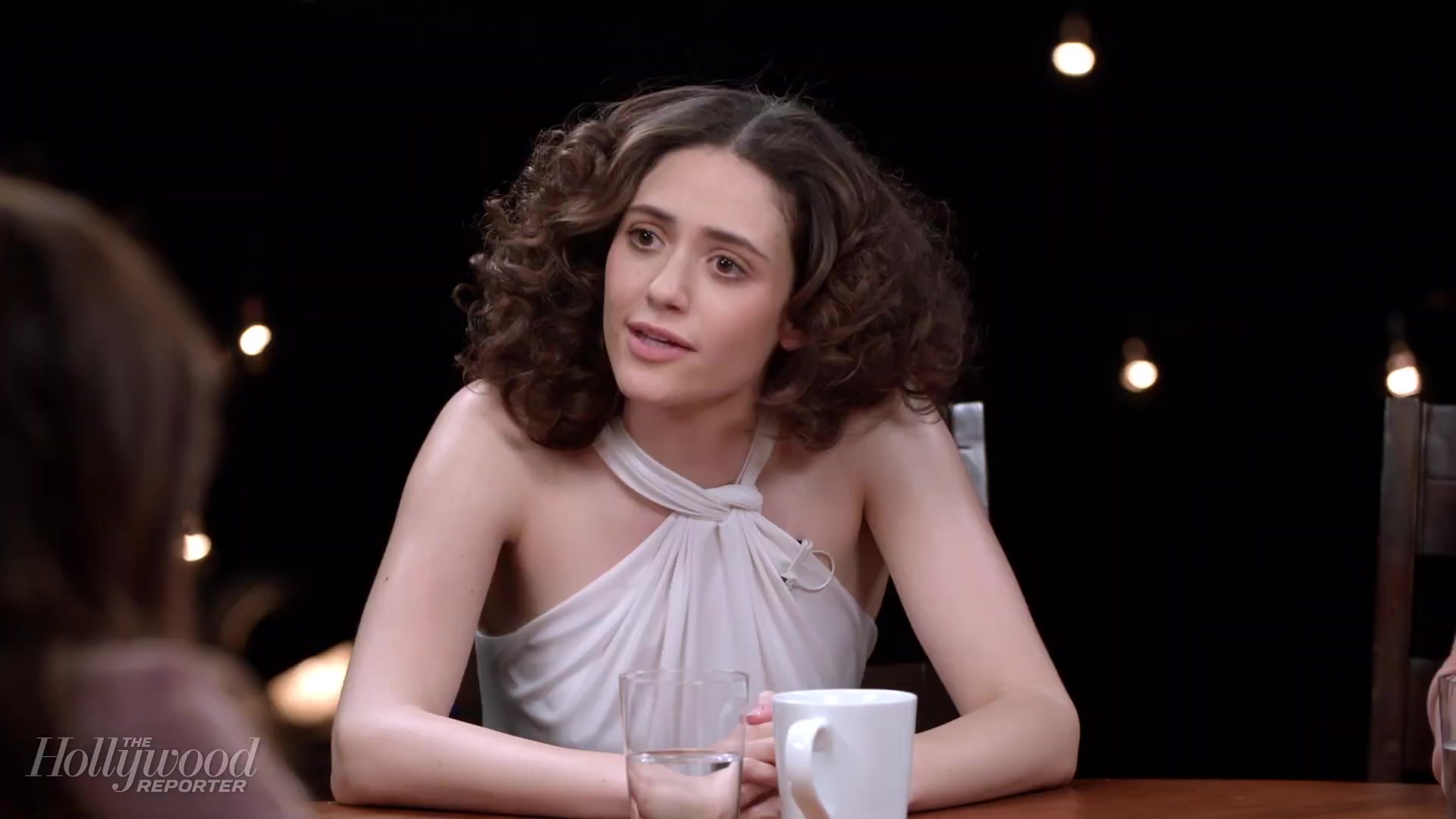 emmyrossumweb_comedyactressroundtable_hollywoodreporter17_002792.jpg