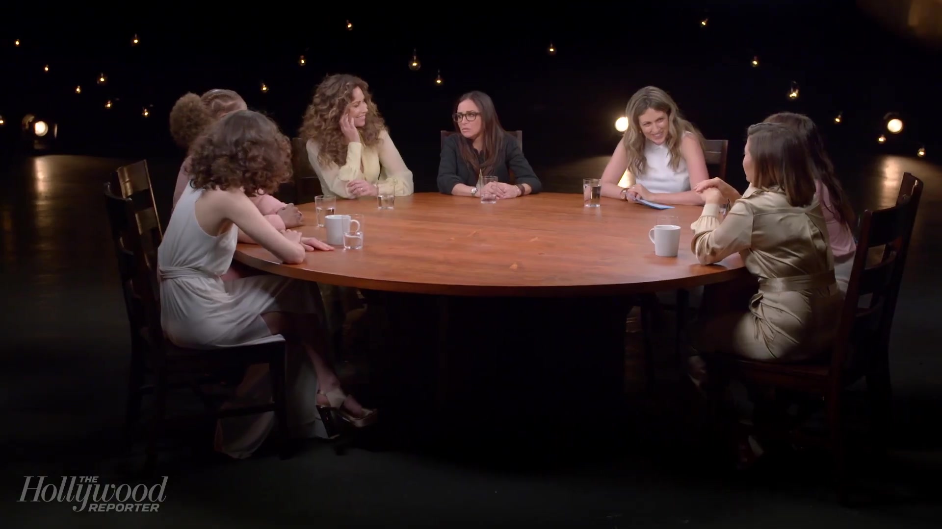 emmyrossumweb_comedyactressroundtable_hollywoodreporter17_002995.jpg
