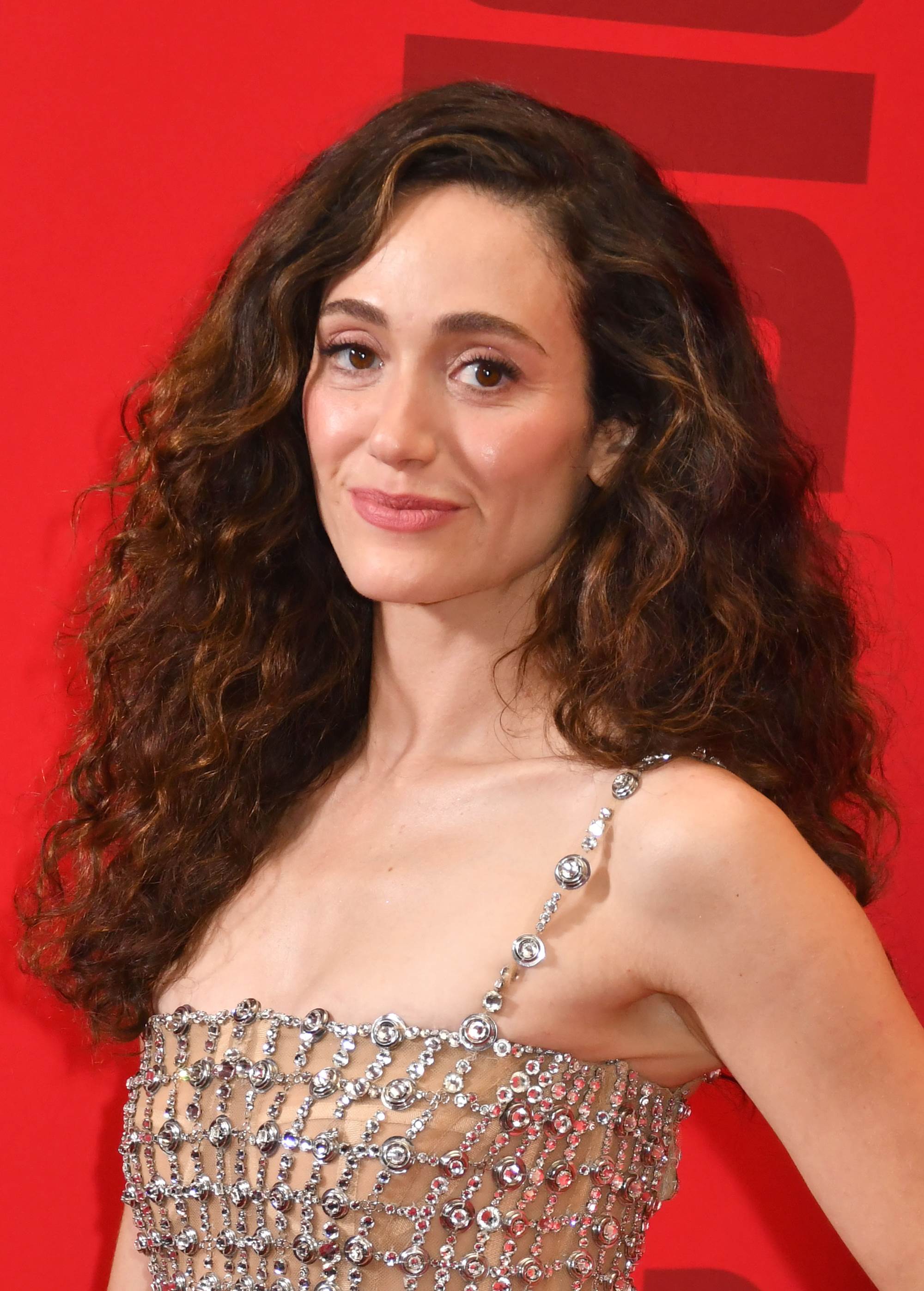 emmyrossumweb_furious_nycpremiere_283229.jpg