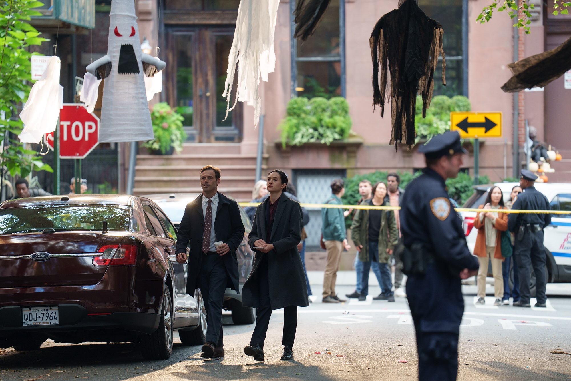 emmyrossumweb_furious_stills_28229~0.jpg
