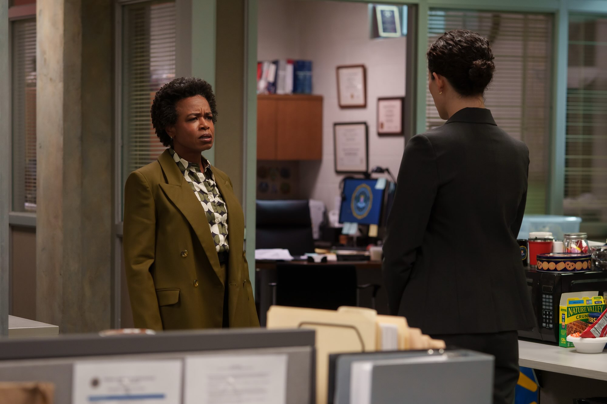 emmyrossumweb_furious_stills_28429~0.jpg