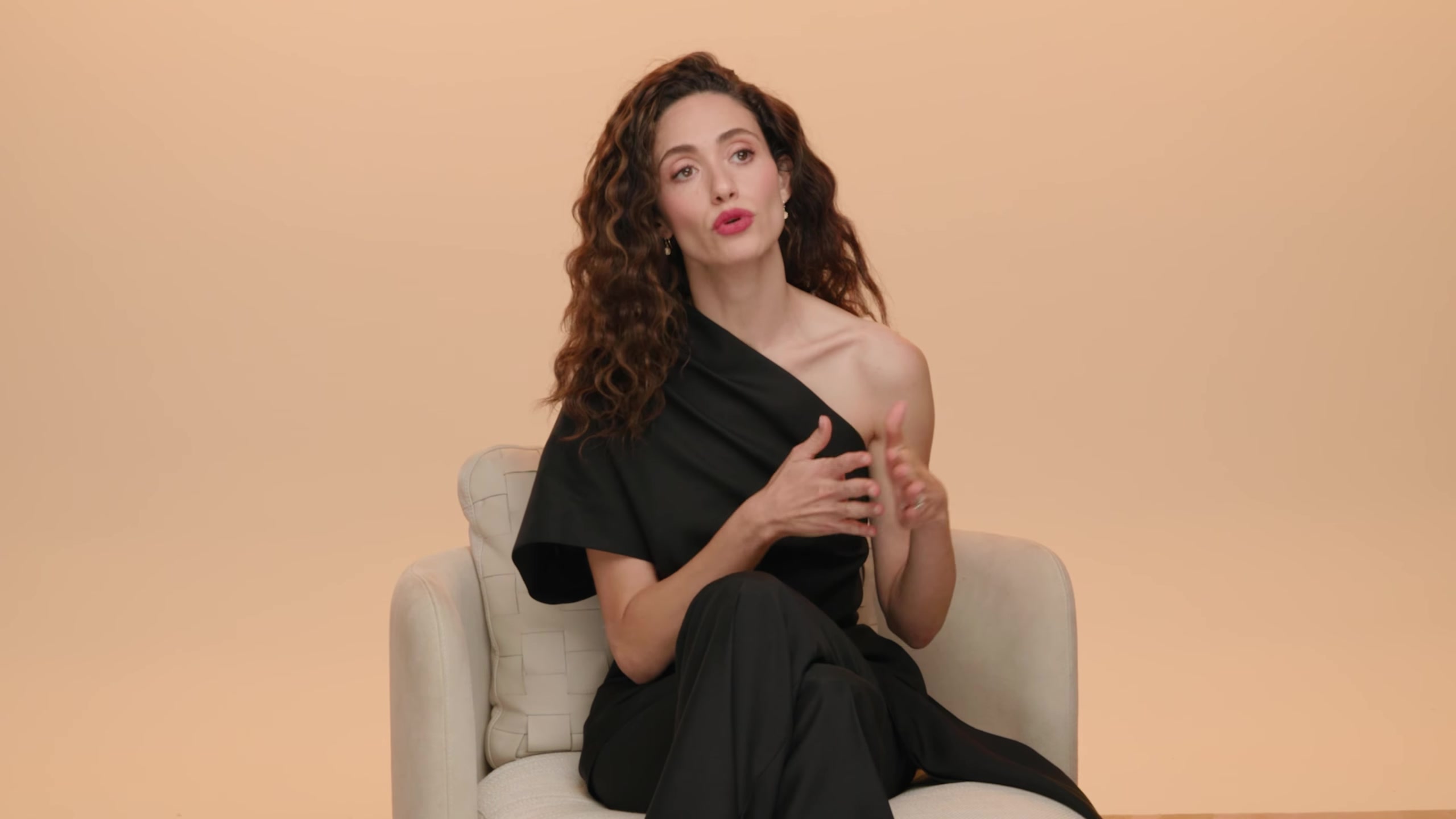 emmyrossumweb_hiddenpowerfemalerage_tiff_000055.jpg emmyrossumweb_hiddenpowerfemalerage_tiff_000055.jpg