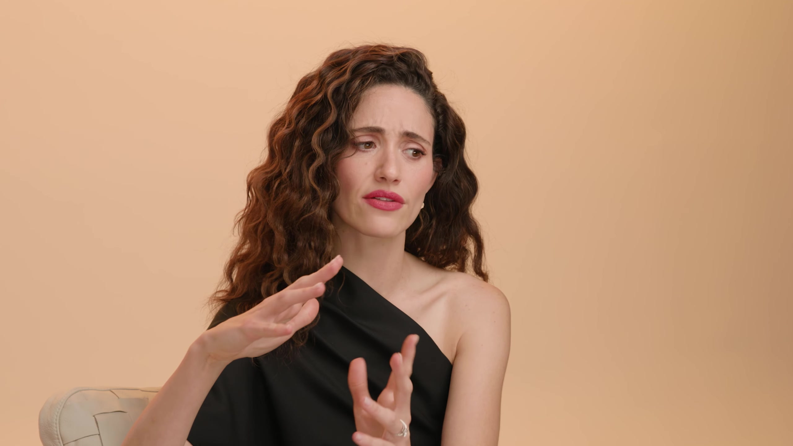 emmyrossumweb_hiddenpowerfemalerage_tiff_000071.jpg emmyrossumweb_hiddenpowerfemalerage_tiff_000071.jpg