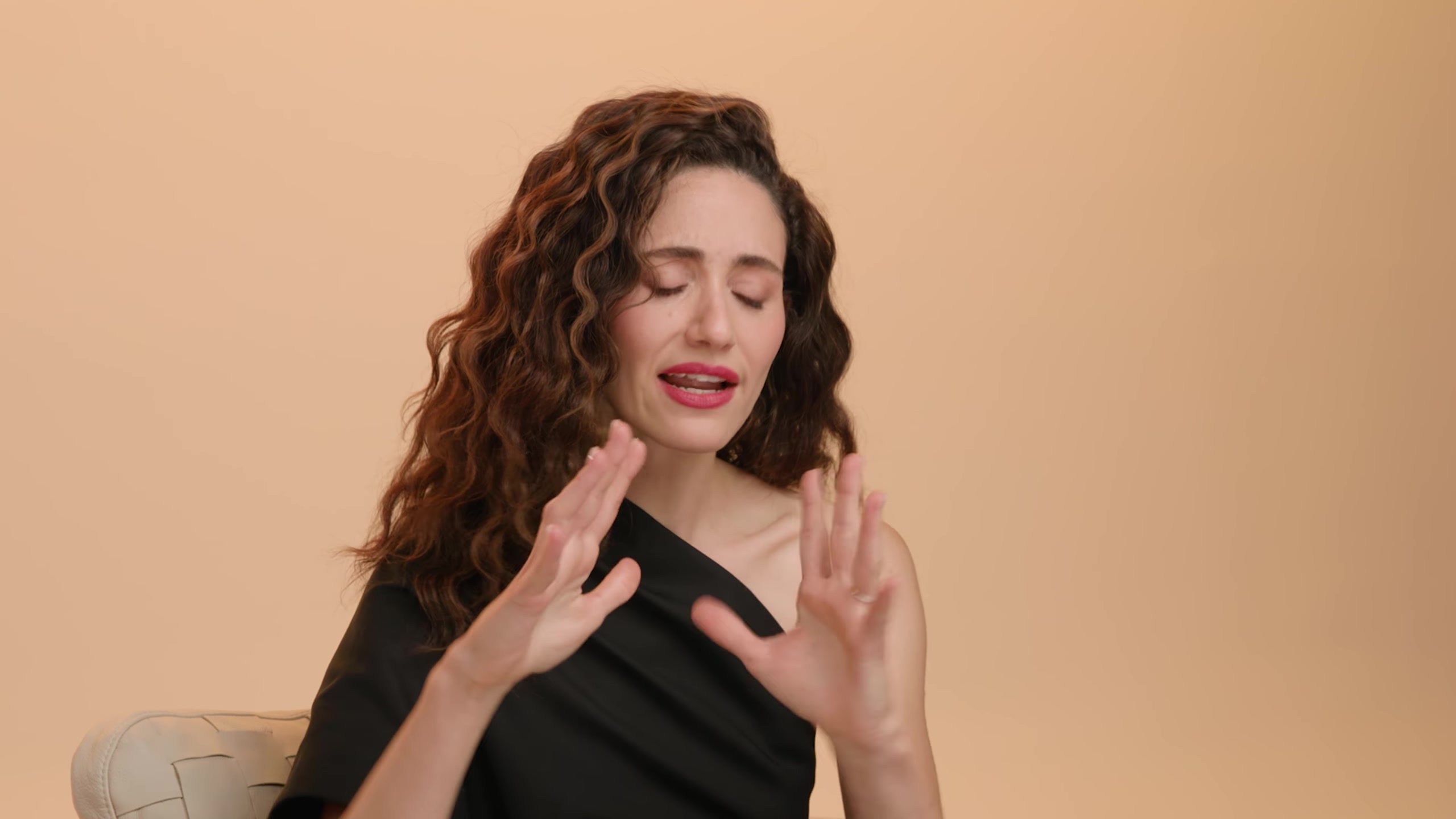 emmyrossumweb_hiddenpowerfemalerage_tiff_000073.jpg emmyrossumweb_hiddenpowerfemalerage_tiff_000073.jpg