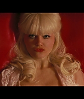 Angelyne_S01E01_Dream_Machine_1080p_ERW_000157.jpg