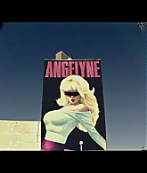 Angelyne_S01E01_Dream_Machine_1080p_ERW_000519.jpg