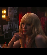 Angelyne_S01E01_Dream_Machine_1080p_ERW_001388.jpg