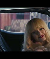 Angelyne_S01E01_Dream_Machine_1080p_ERW_004845.jpg