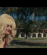 Angelyne_S01E01_Dream_Machine_1080p_ERW_006764.jpg