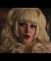 Angelyne_S01E03_Glow_in_the_Dark_Queen_of_the_Universe_1080p_ERW_001540.jpg
