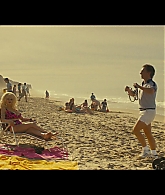 Angelyne_S01E03_Glow_in_the_Dark_Queen_of_the_Universe_1080p_ERW_001707.jpg