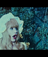 Angelyne_S01E04_The_Tease_1080p_ERW_001910.jpg