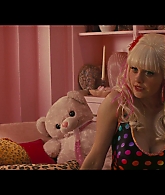 Angelyne_S01E04_The_Tease_1080p_ERW_003558.jpg