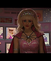 Angelyne_S01E05_Pink_Clouds_1080p_ERW_004517.jpg