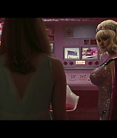 Angelyne_S01E05_Pink_Clouds_1080p_ERW_004545.jpg