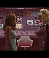 Angelyne_S01E05_Pink_Clouds_1080p_ERW_004567.jpg