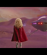 Angelyne_S01E05_Pink_Clouds_1080p_ERW_004682.jpg