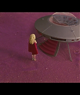 Angelyne_S01E05_Pink_Clouds_1080p_ERW_004705.jpg