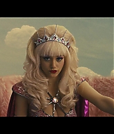 Angelyne_S01E05_Pink_Clouds_1080p_ERW_004916.jpg