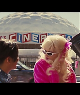 Angelyne_S01E05_Pink_Clouds_1080p_ERW_005096.jpg