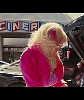 Angelyne_S01E05_Pink_Clouds_1080p_ERW_005098.jpg