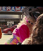 Angelyne_S01E05_Pink_Clouds_1080p_ERW_005128.jpg