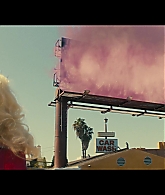 Angelyne_S01E05_Pink_Clouds_1080p_ERW_005402.jpg