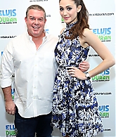 ElvisDuranZ100MorningShow_Backstage_ERW_28729.jpg