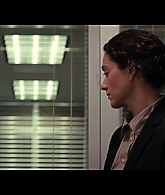 Furious_S01E02_My_Life_Had_Stood_A_Loaded_Gun_1080p_ERW_002863.jpg