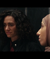 Furious_S01E05_Pick_a_Sticker_1080p_ERW_006556.jpg