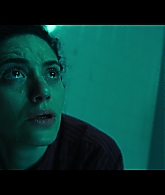 Furious_S01E06_They_Make_a_Noise_Like_Feathers_1080p_ERW_006652.jpg