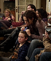 Shameless_US_S01E02_1080p_ERW_007115.jpg