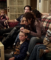 Shameless_US_S01E02_1080p_ERW_007122.jpg