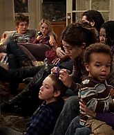Shameless_US_S01E02_1080p_ERW_007132.jpg