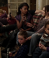 Shameless_US_S01E02_1080p_ERW_007461.jpg