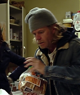 Shameless_US_S01E03_1080p_ERW_002280.jpg