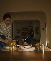 The_Crowded_Room_S01E09__Family_1080p_ERW_006807.jpg
