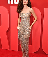 emmyrossumweb_furious_nycpremiere_289629.jpg