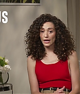 emmyrossumweb_prideshamelessequal_extratv_000105.jpg