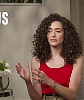 emmyrossumweb_prideshamelessequal_extratv_000149.jpg