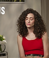 emmyrossumweb_prideshamelessequal_extratv_000350.jpg