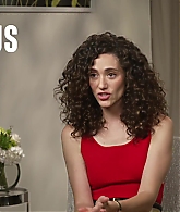 emmyrossumweb_prideshamelessequal_extratv_000480.jpg