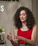 emmyrossumweb_prideshamelessequal_extratv_000557.jpg