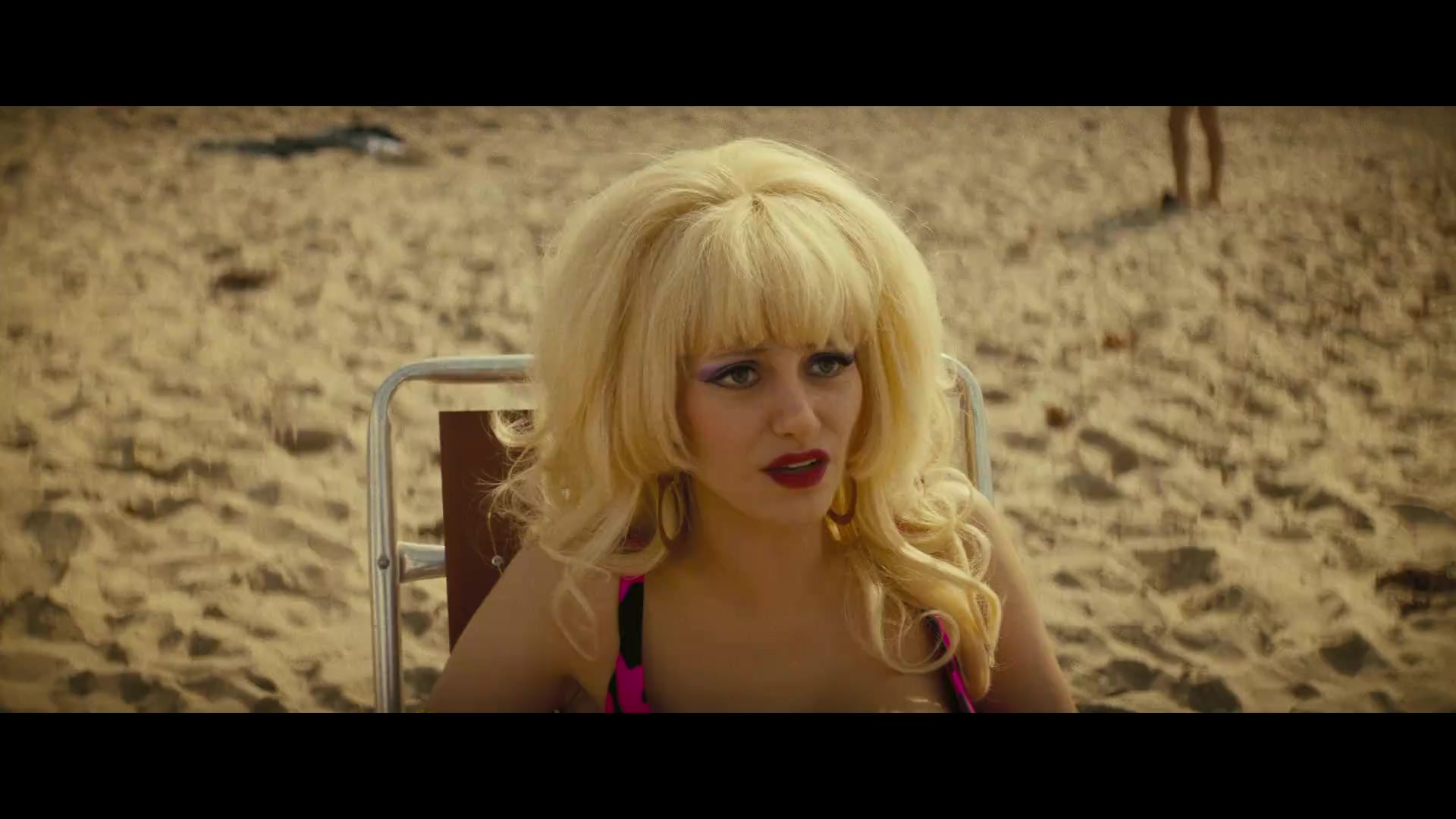 Angelyne_S01E03_Glow_in_the_Dark_Queen_of_the_Universe_1080p_ERW_001804.jpg