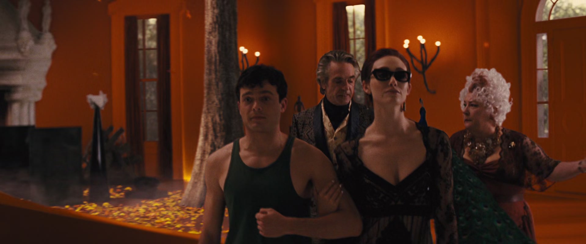 Beautiful_Creatures_2013_1080p_BluRay_ERW_007895.jpg