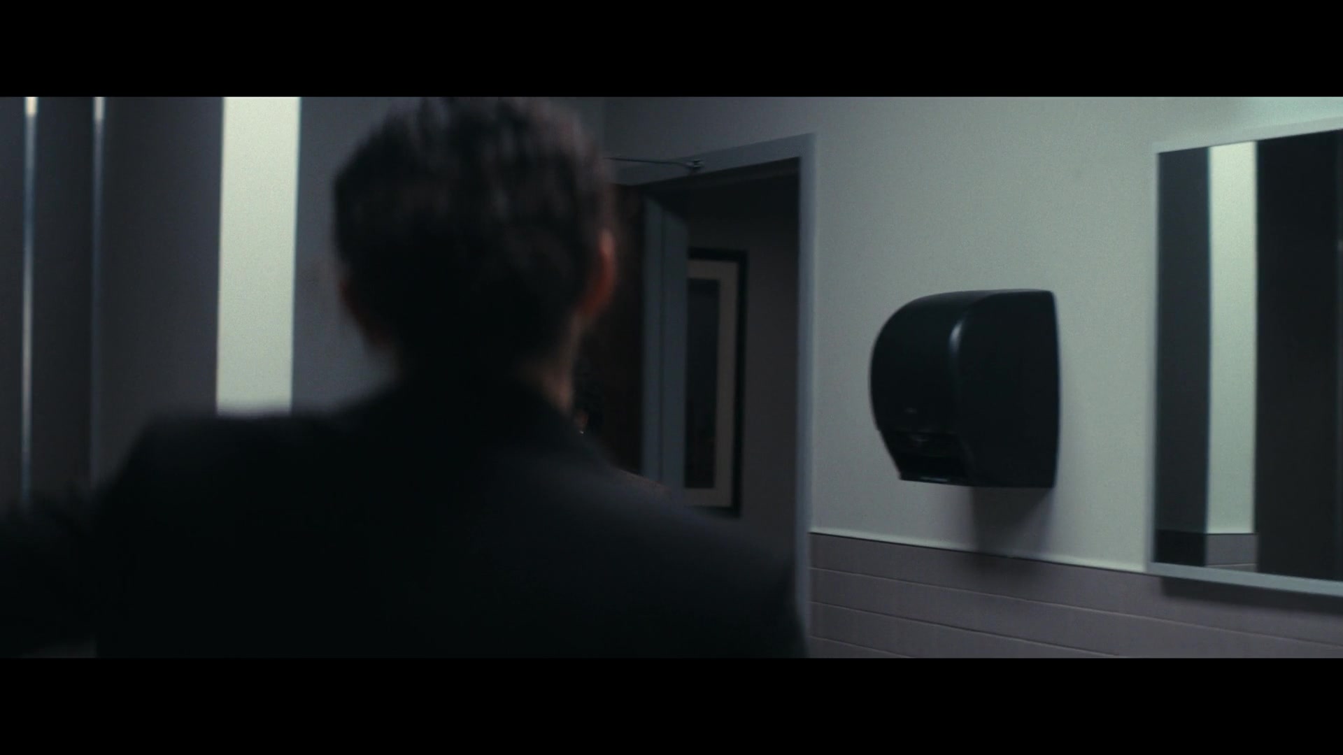 Furious_S01E05_Pick_a_Sticker_1080p_ERW_002536.jpg