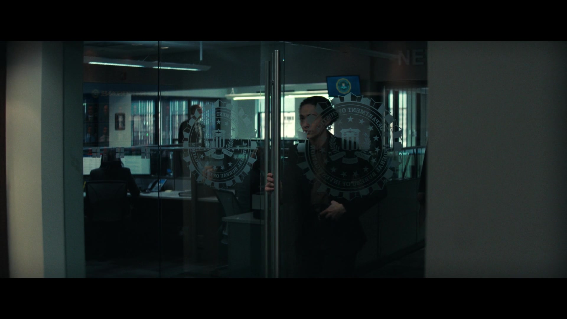 Furious_S01E05_Pick_a_Sticker_1080p_ERW_002782.jpg