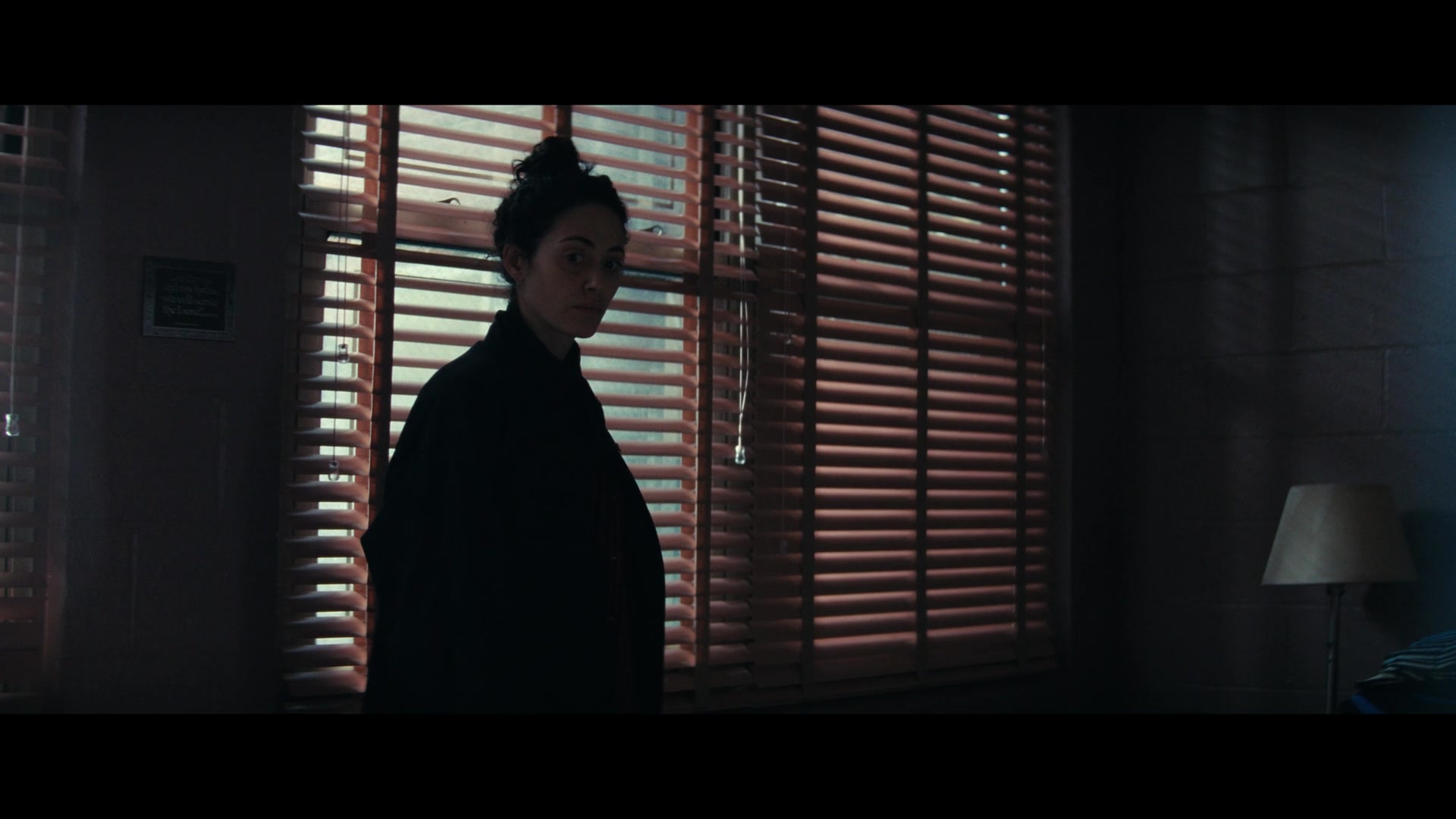 Furious_S01E06_They_Make_a_Noise_Like_Feathers_1080p_ERW_002298.jpg