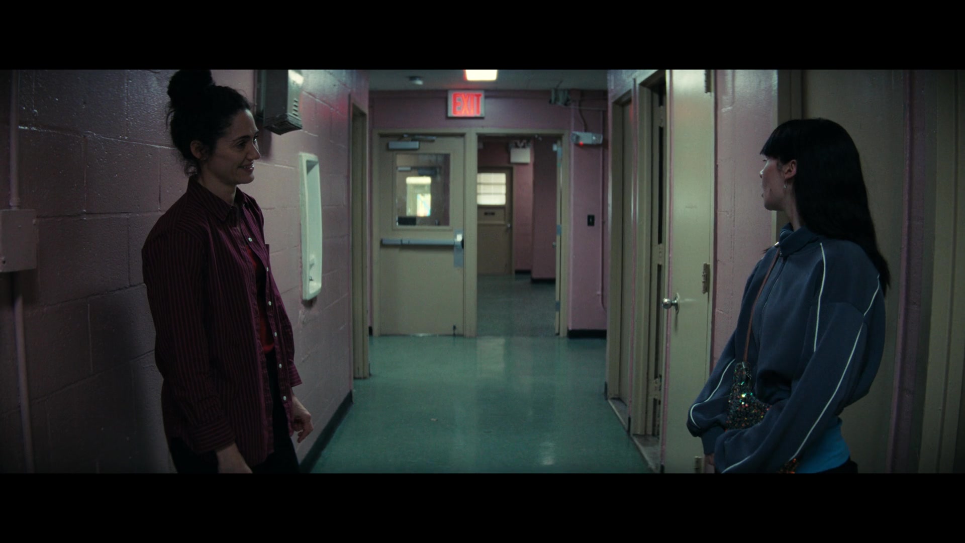 Furious_S01E06_They_Make_a_Noise_Like_Feathers_1080p_ERW_004627.jpg